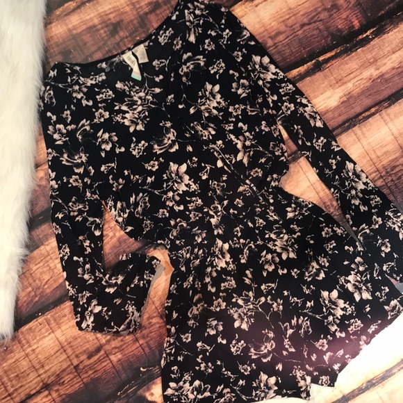 Pants - << Floral Long Sleeve Romper >>